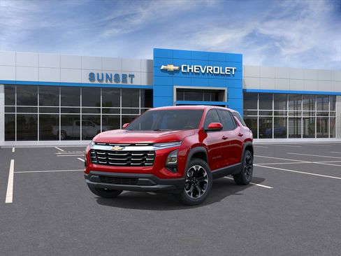 New 2026 Chevrolet Equinox LT w/ Safety and Technology Package FWD image 8
