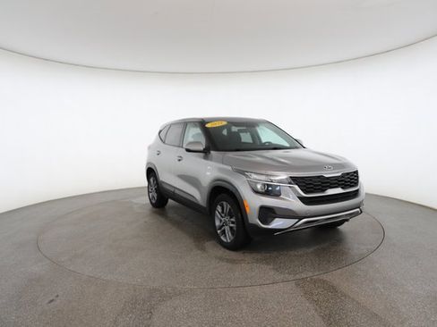 Used 2021 Kia Seltos LX image 28