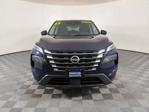 Used 2025 Nissan Rogue SV FWD image 8