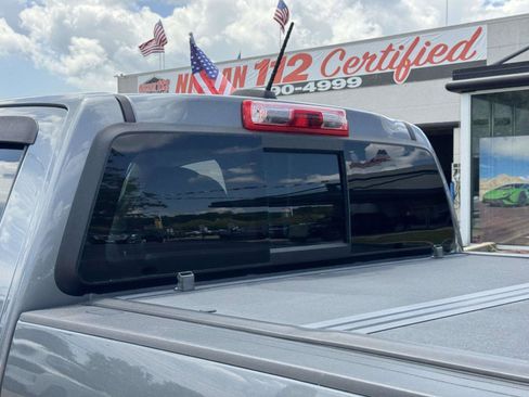 Used 2022 Chevrolet Colorado Z71 AWD/4WD image 19