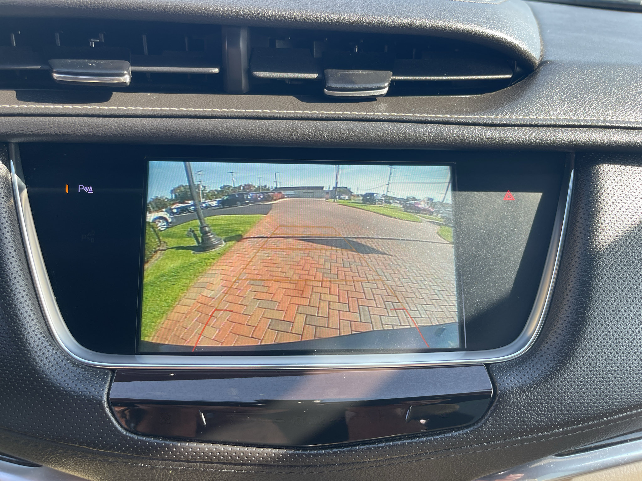 Used 2018 Cadillac XT5 AWD image 21