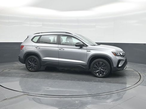 Used 2024 Volkswagen Taos S FWD image 11