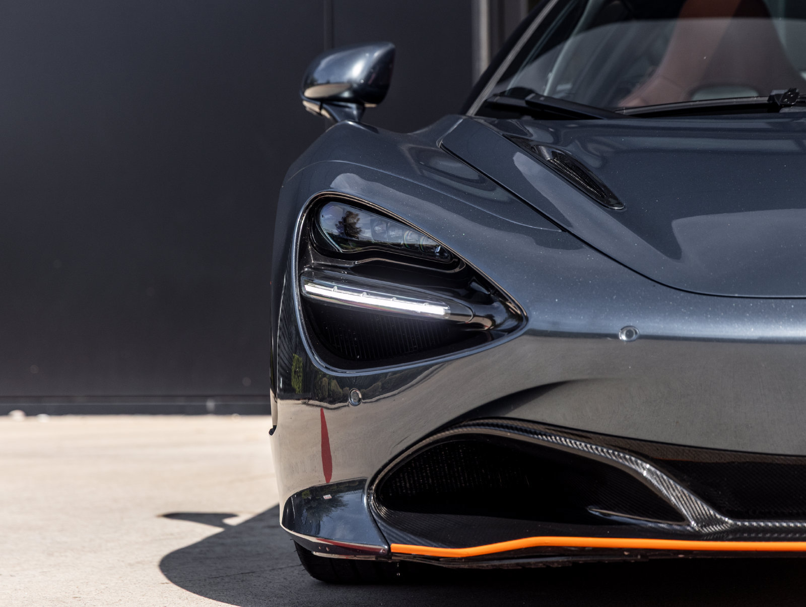 Used 2018 McLaren 720S RWD image 21