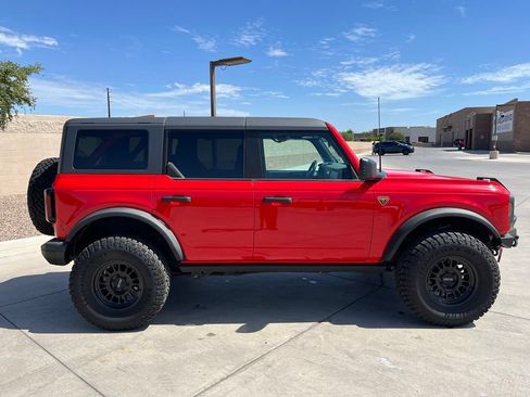 Used 2023 Ford Bronco Badlands AWD/4WD image 10
