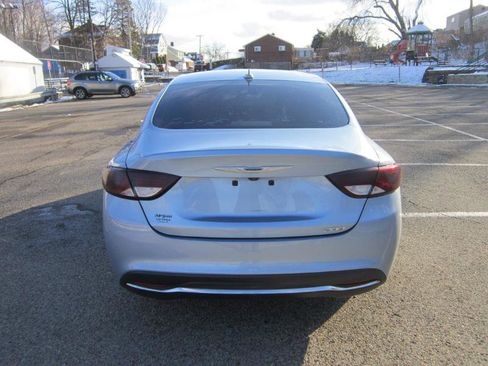Used 2015 Chrysler 200 Limited w/ Convenience Group image 18
