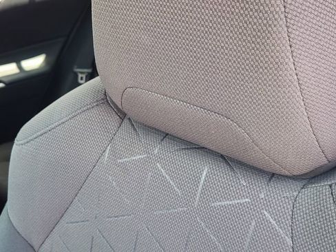 Used 2019 Toyota RAV4 XLE FWD image 16
