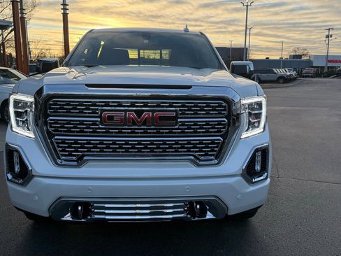 Used 2022 GMC Sierra 1500 Denali w/ Denali Premium Package image 5