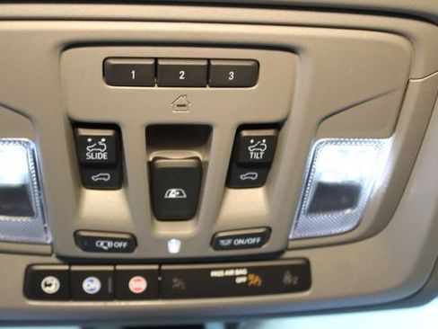 Used 2021 Chevrolet Silverado 1500 LT Trail Boss w/ Convenience Package II AWD/4WD image 28
