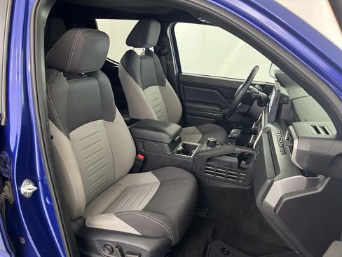 Used 2024 Toyota Tacoma TRD Off-Road w/ TRD Off Road Upgrade Package AWD/4WD image 20