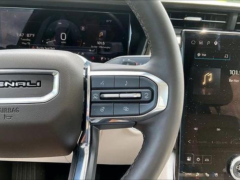 Used 2026 GMC Terrain Denali AWD/4WD image 19