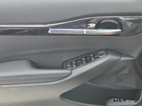 Certified 2023 Kia Seltos S w/ Navigation Package FWD image 30