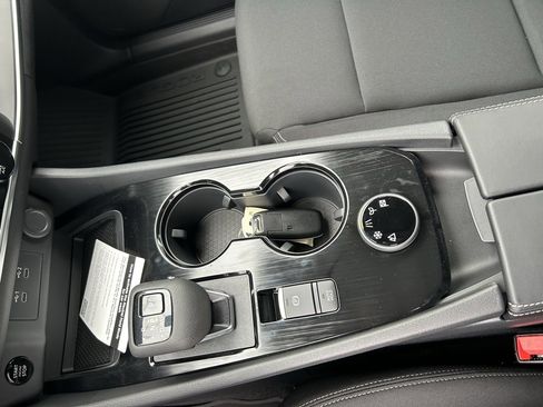New 2025 Nissan Rogue S image 17
