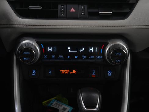 Used 2021 Toyota RAV4 XLE Premium AWD/4WD image 19