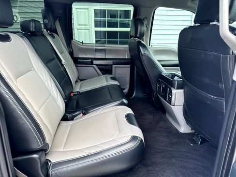 Used 2018 Ford F150 XLT w/ Equipment Group 302A Luxury image 11