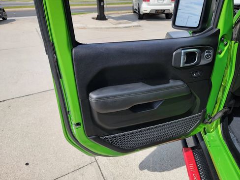 Used 2019 Jeep Wrangler Rubicon AWD/4WD image 12