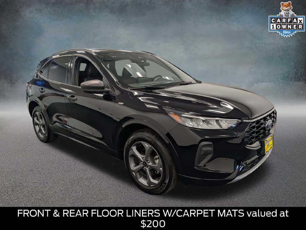 Used 2023 Ford Escape ST-Line w/ Tech Pack #1 AWD/4WD image 3