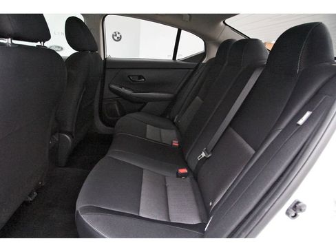 Used 2025 Nissan Sentra SV FWD image 11