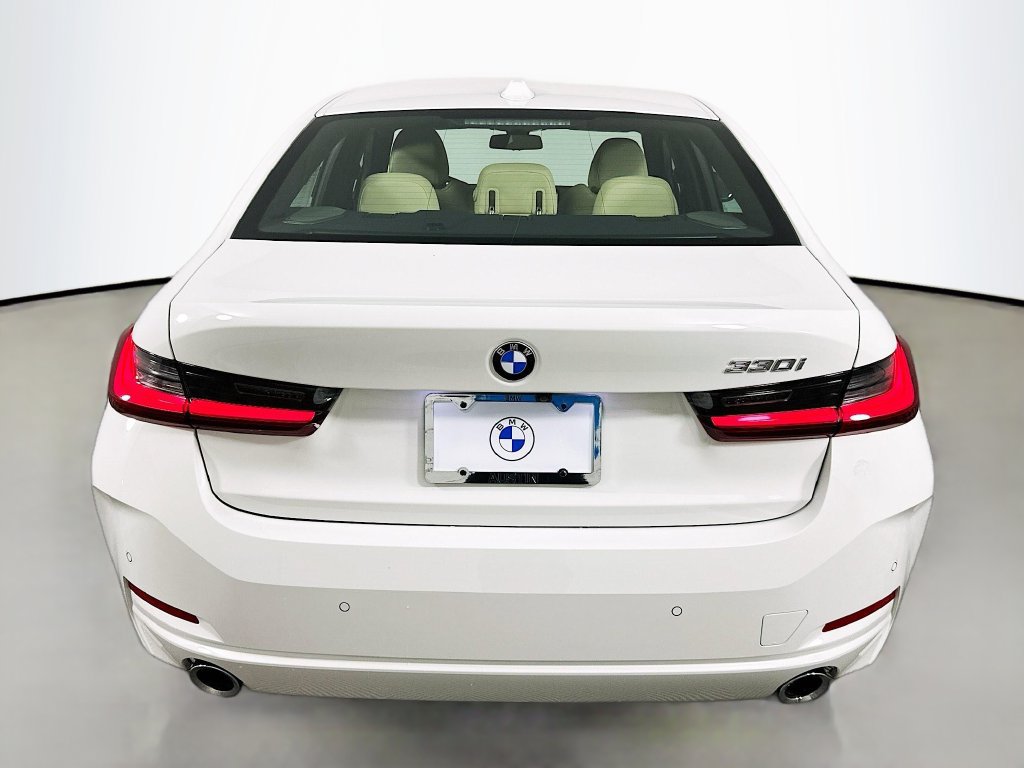 Used 2026 BMW 330i Sedan w/ Premium Package RWD image 6