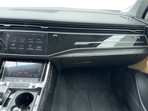 Used 2022 Audi Q7 3.0T Premium w/ Convenience Package image 16