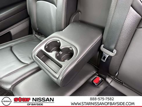 Certified 2024 Nissan Pathfinder SL w/ Black Appearance Package image 12