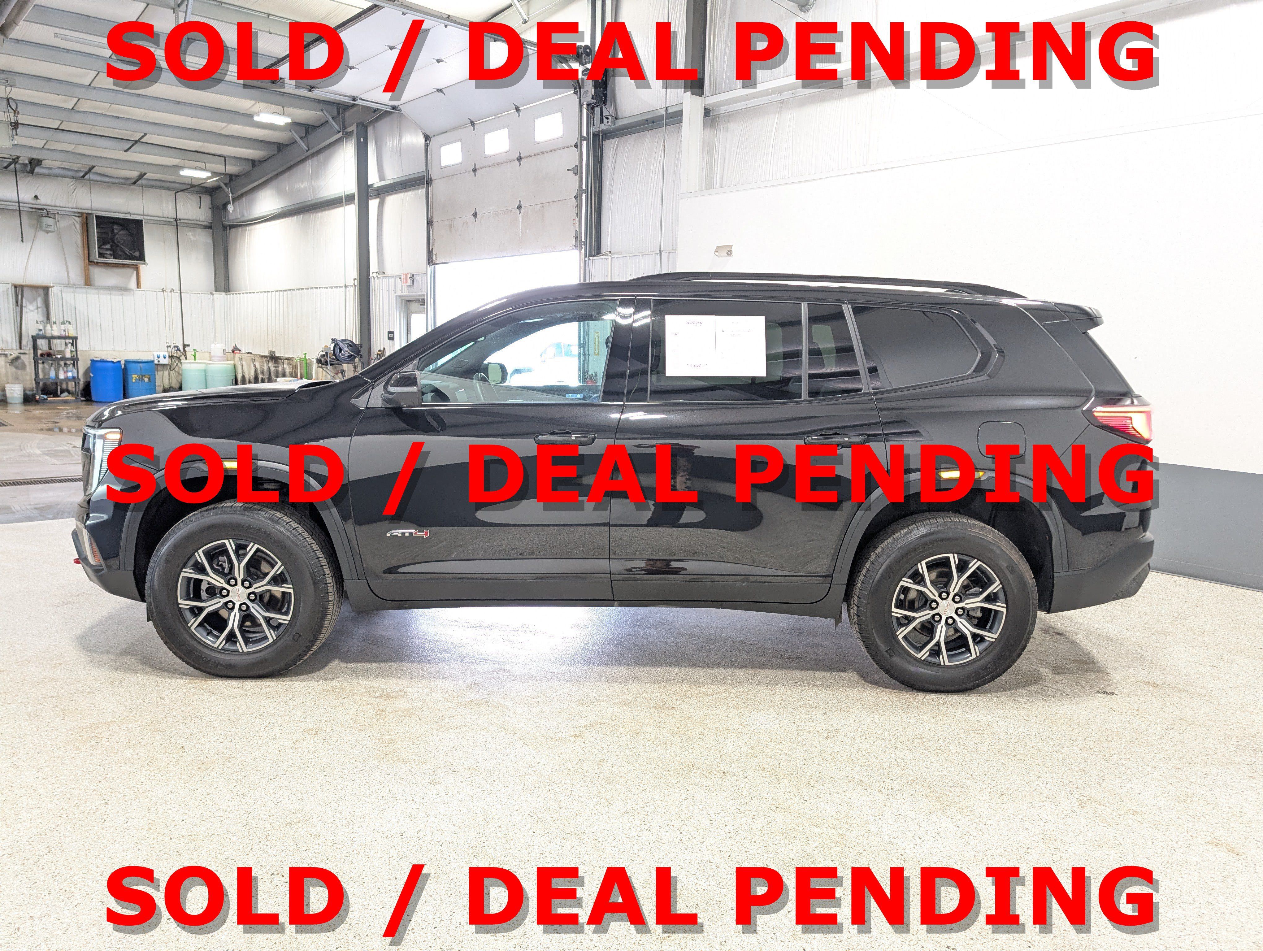 Used 2024 GMC Acadia AT4 w/ Luxury Package AWD/4WD image 6