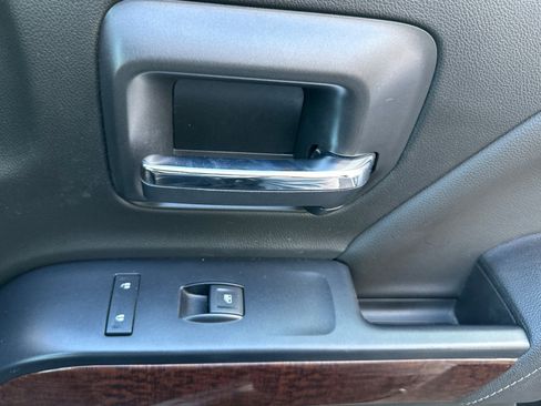 Used 2017 GMC Sierra 1500 SLE w/ SLE Value Package image 20