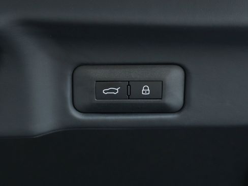 Certified 2025 Ferrari 12Cilindri image 65