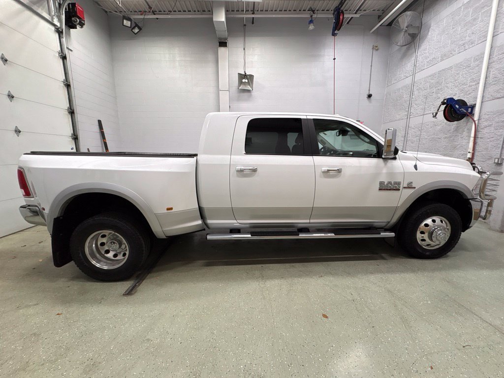 Used 2014 RAM 3500 Laramie AWD/4WD image 3