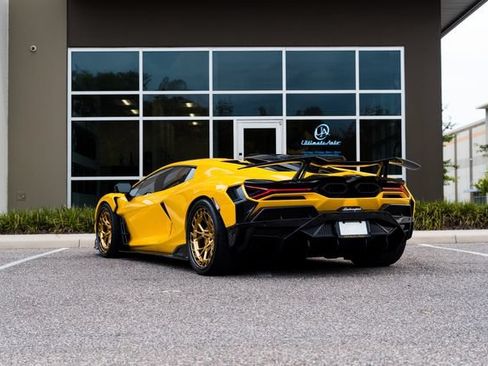 Used 2025 Lamborghini Revuelto AWD/4WD image 5