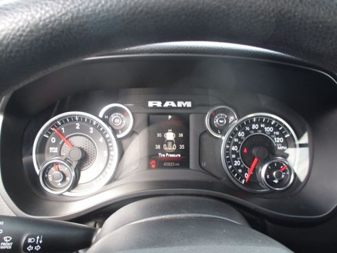 Used 2025 RAM 1500 Tradesman w/ Night Edition image 17