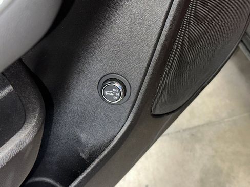 Certified 2024 Chevrolet Blazer LT w/ Convenience Package image 6