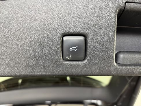 Used 2024 Ford Escape ST-Line image 15