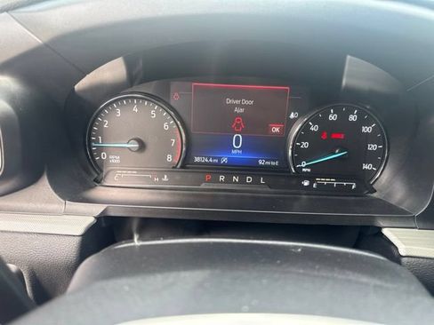Used 2023 Ford Explorer XLT w/ Equipment Group 202A AWD/4WD image 16