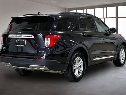 Used 2021 Ford Explorer XLT w/ Equipment Group 202A AWD/4WD image 3