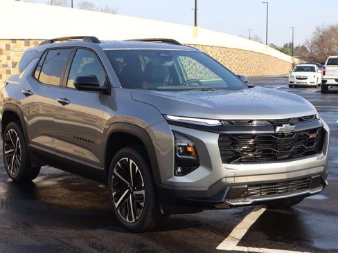 New 2026 Chevrolet Equinox RS w/ Convenience Package III FWD image 10