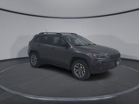 Used 2022 Jeep Cherokee Trailhawk w/ Trailer Tow Group AWD/4WD image 3