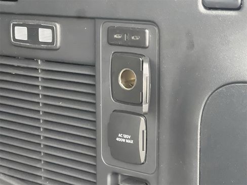 New 2025 Ford Expedition Platinum w/ Stealth Performance Package image 23