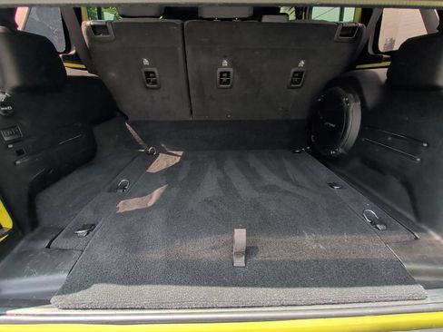 Used 2024 Jeep Wrangler Unlimited AWD/4WD image 10