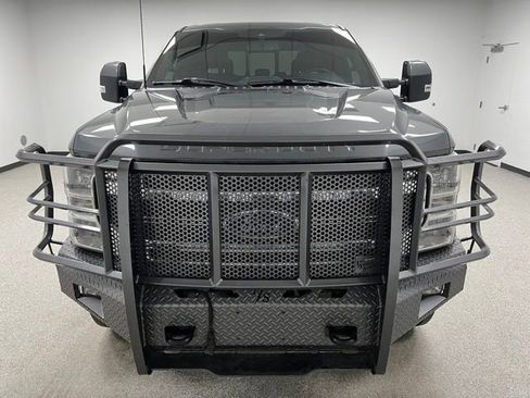 Used 2022 Ford F350 Lariat AWD/4WD image 3