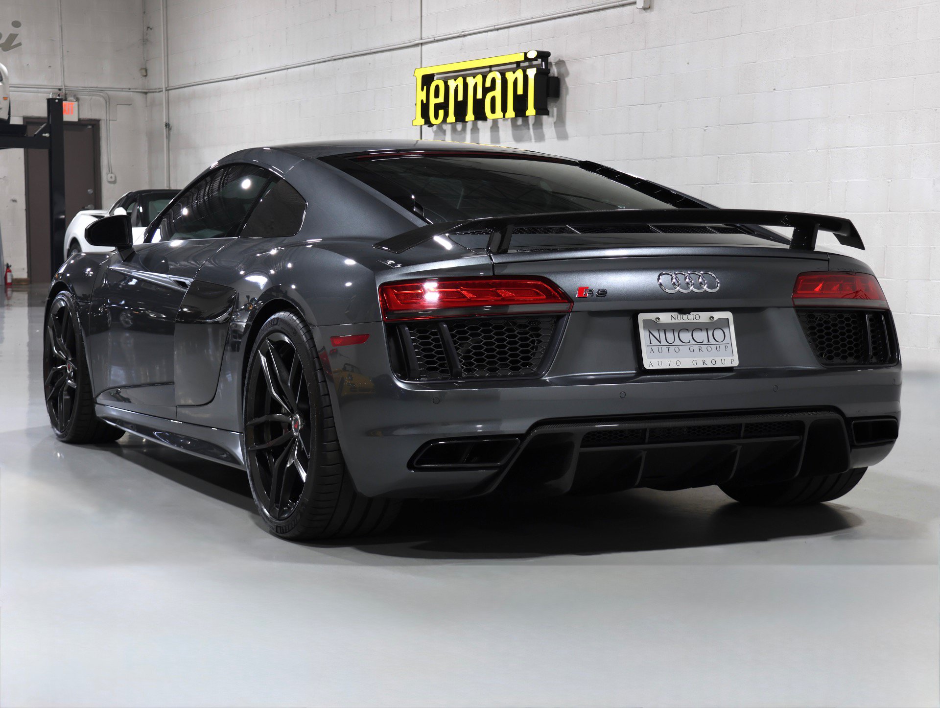 Used 2017 Audi R8 V10 plus AWD/4WD image 35
