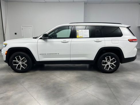 Used 2024 Jeep Grand Cherokee L Limited w/ Luxury Tech Group II image 4