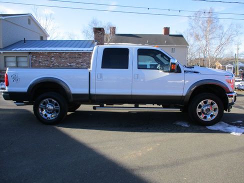 Used 2016 Ford F250 Lariat w/ Lariat Ultimate Package image 3