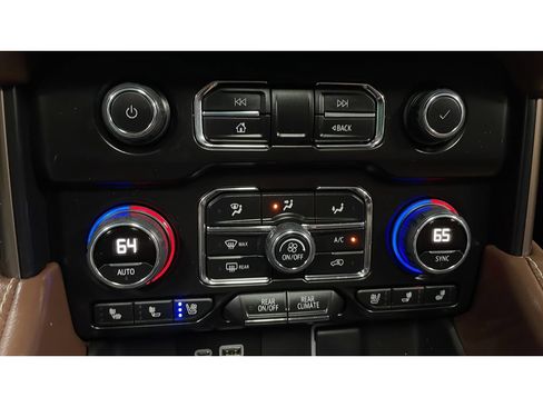 Used 2023 Chevrolet Tahoe High Country w/ Premium Package 2 AWD/4WD image 14