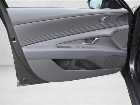 New 2026 Hyundai Elantra SEL Sport FWD image 12