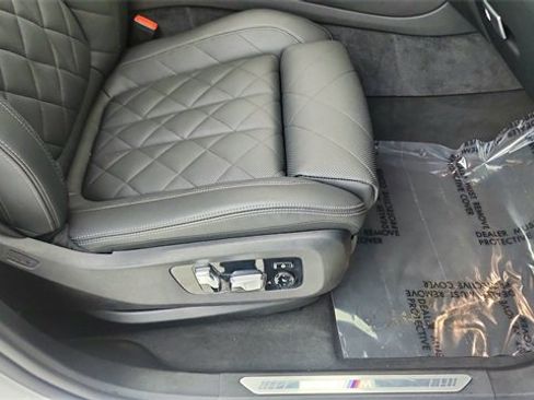 Used 2024 BMW X6 xDrive40i w/ Premium Package image 24