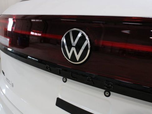 New 2026 Volkswagen Atlas Cross Sport SEL R-Line image 31