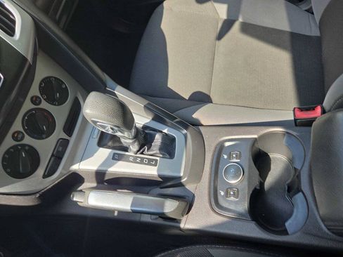 Used 2013 Ford Focus SE w/ SE Winter Pkg FWD image 27