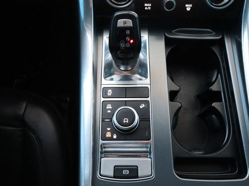 Used 2019 Land Rover Range Rover HSE image 35