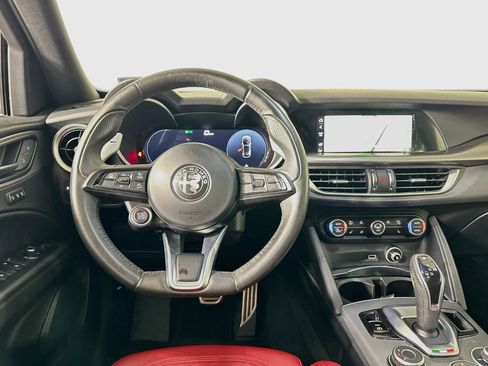 Used 2024 Alfa Romeo Stelvio Veloce AWD/4WD image 17