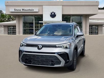 Certified 2025 Volkswagen Taos SE w/ Panoramic Sunroof Package